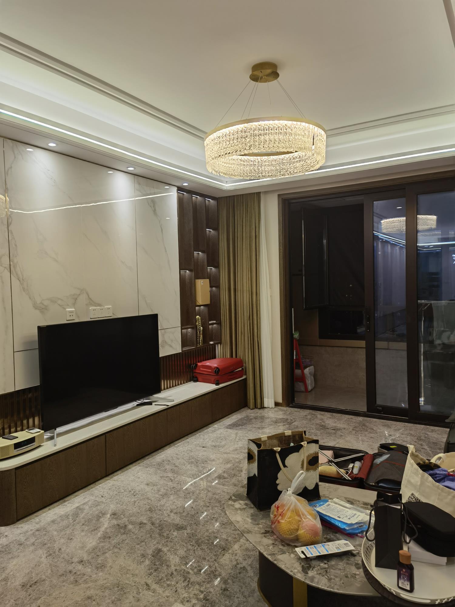 Seluira Chandelier Round Halo Crystal