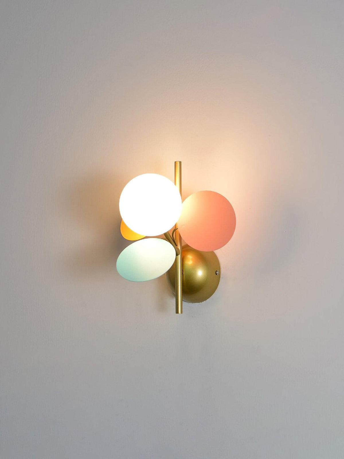 Culoren Round Nordic Art Glass Wall Lamp