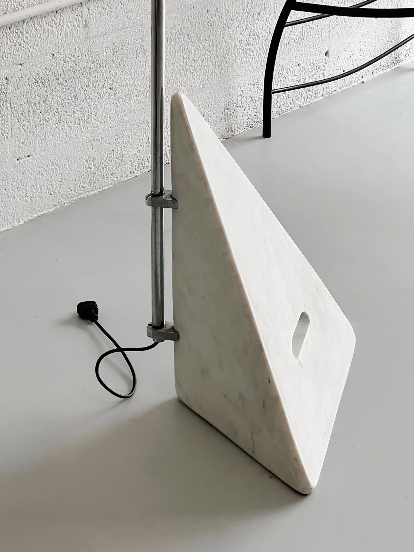 Olvenel Sculptural Chrome Marble Floor Lamp