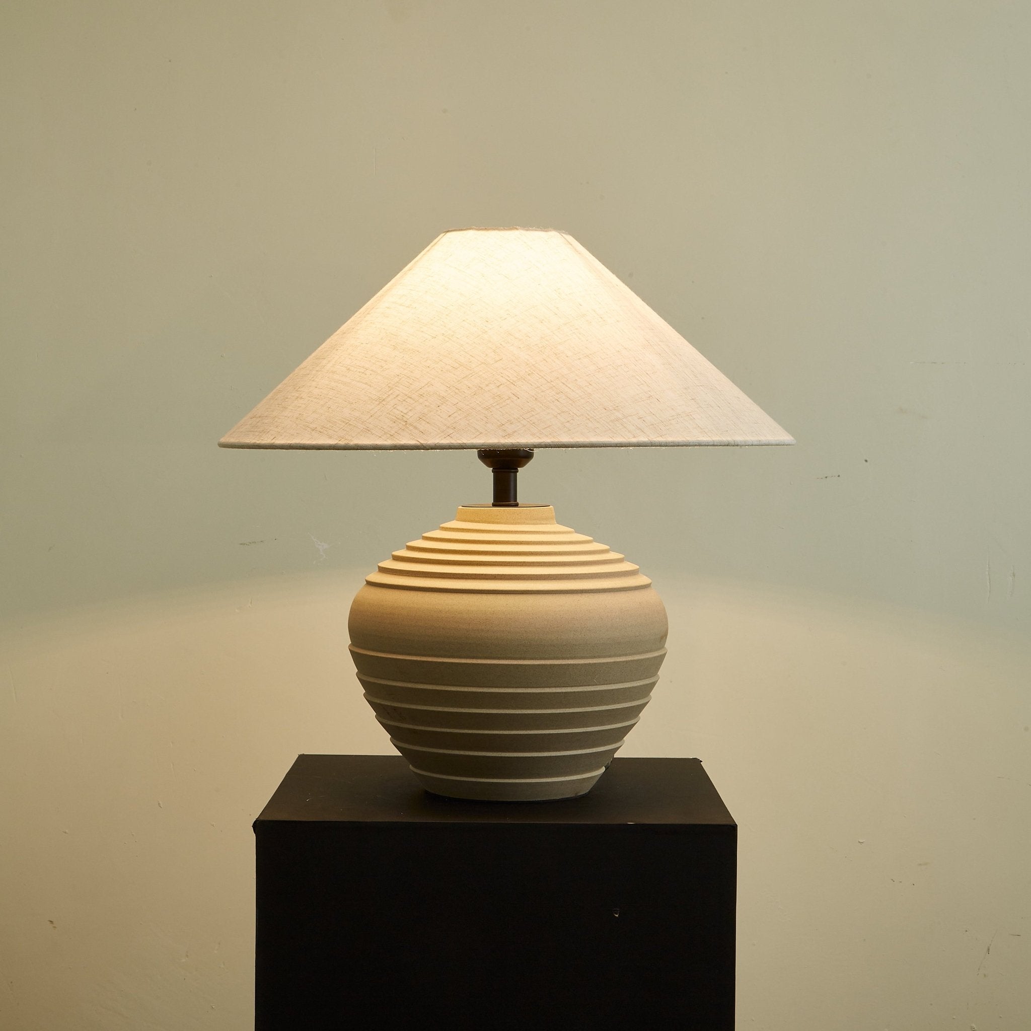 Serano Rustic Ridge Table Lamp