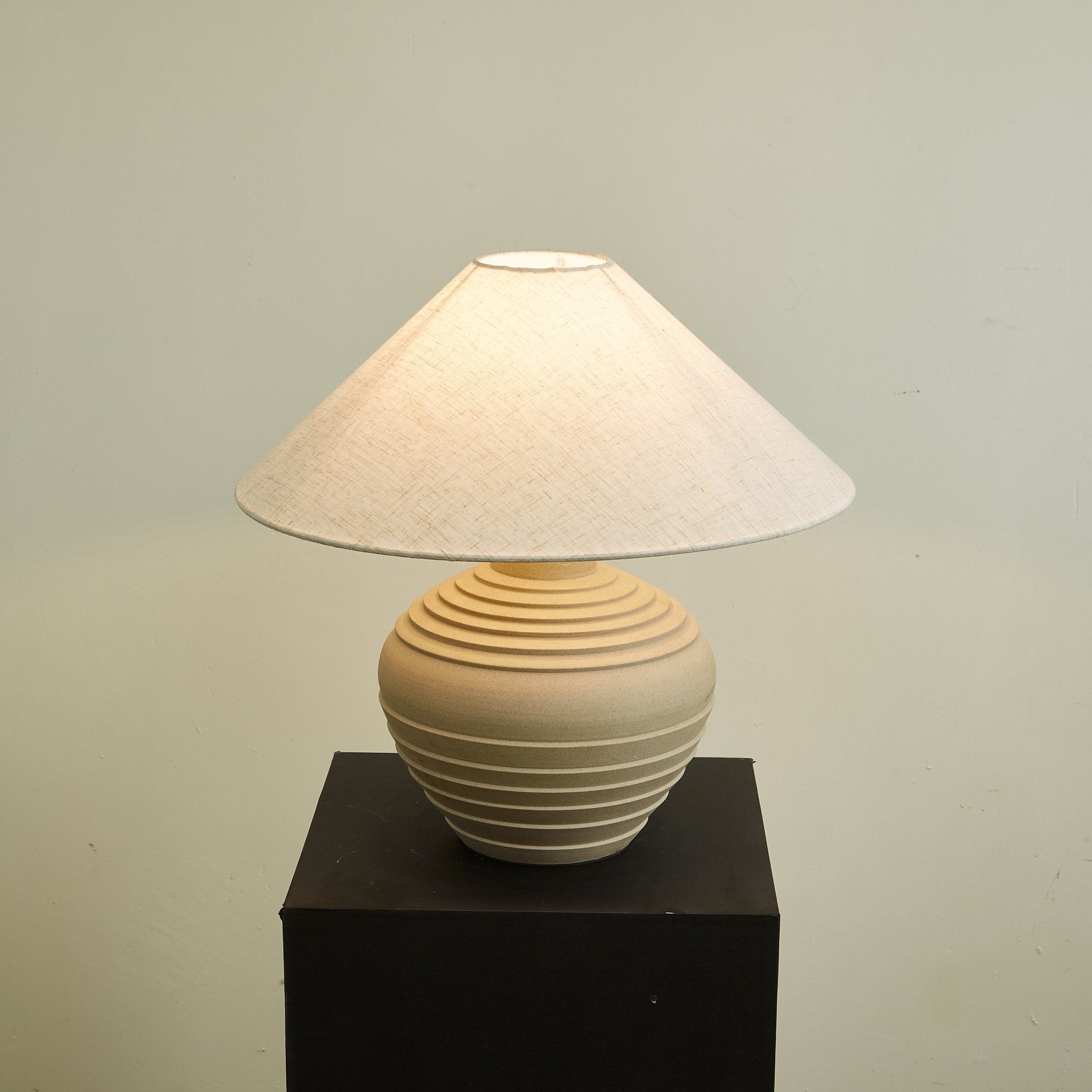 Serano Rustic Ridge Table Lamp