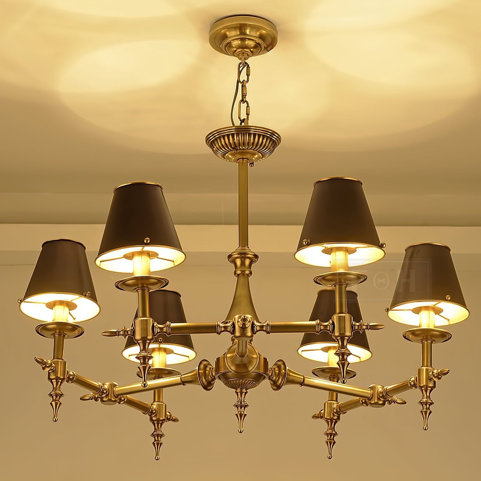 Comarion Vintage Traditional Chandelier - Neutral Decor