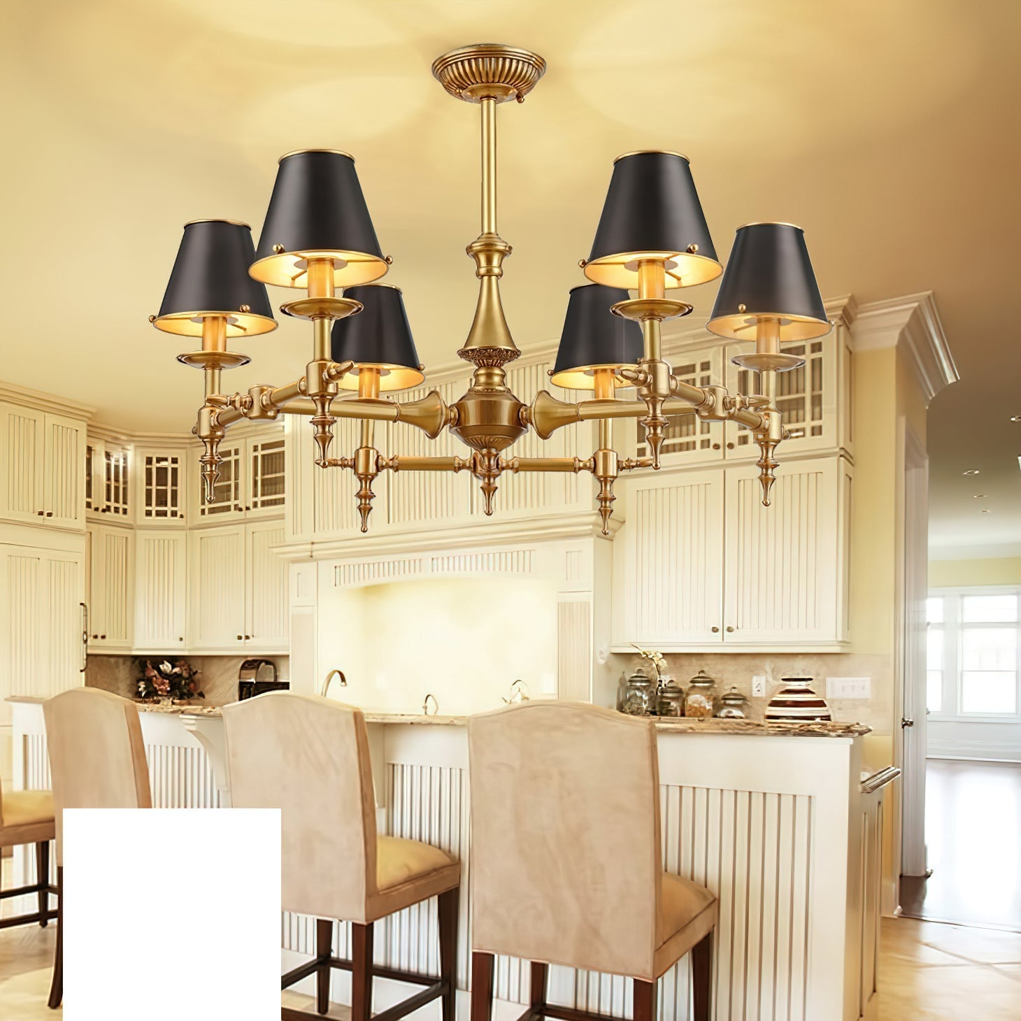 Comarion Vintage Traditional Chandelier - Neutral Decor