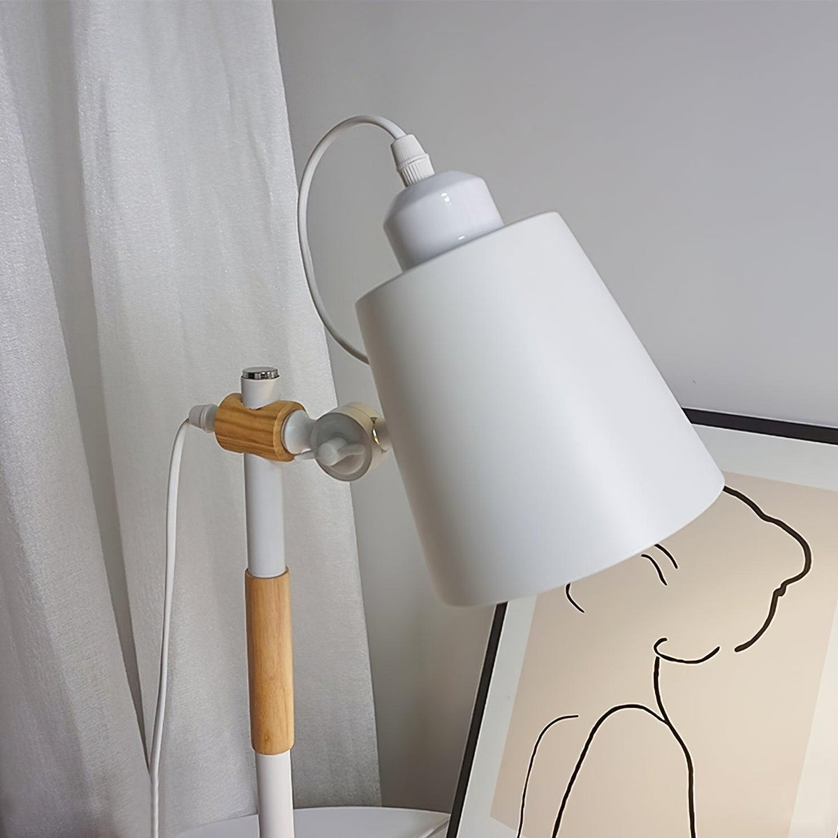 Addyson Minimalist Table Lamp
