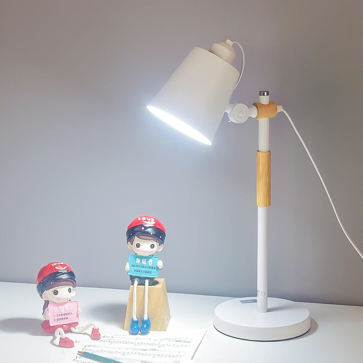 Addyson Minimalist Table Lamp
