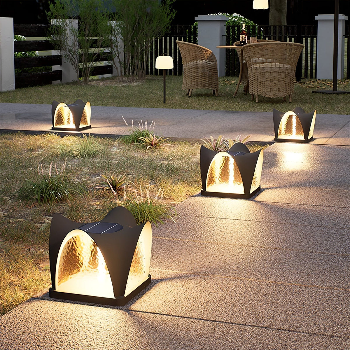 Nirenella Modern Acrylic Outdoor Light