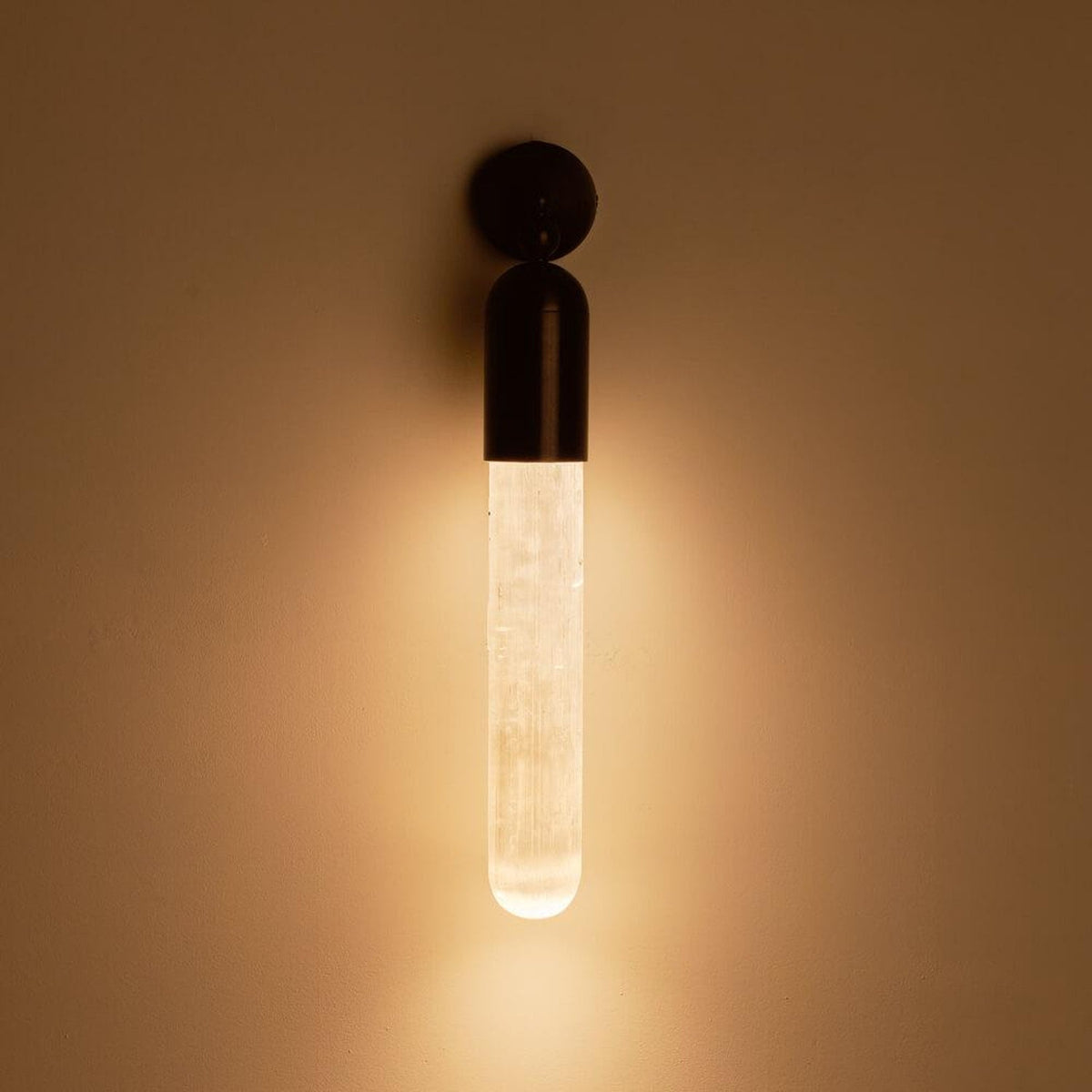 Nivaaine Alabaster Wall Lamp