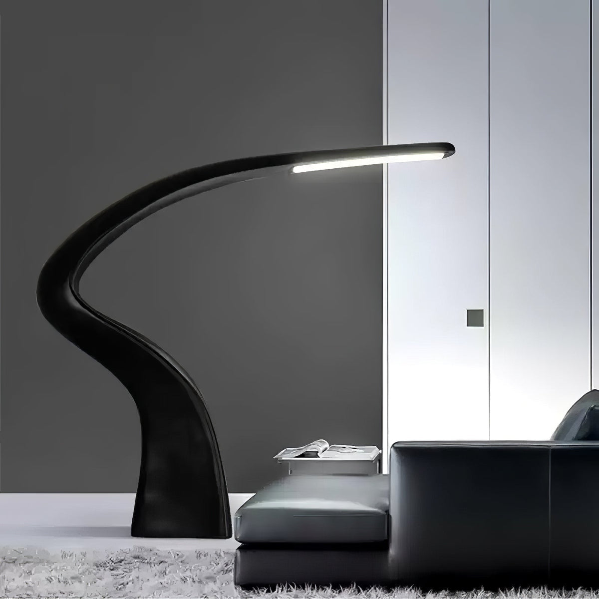Fluten Black Modern Floor Lamp