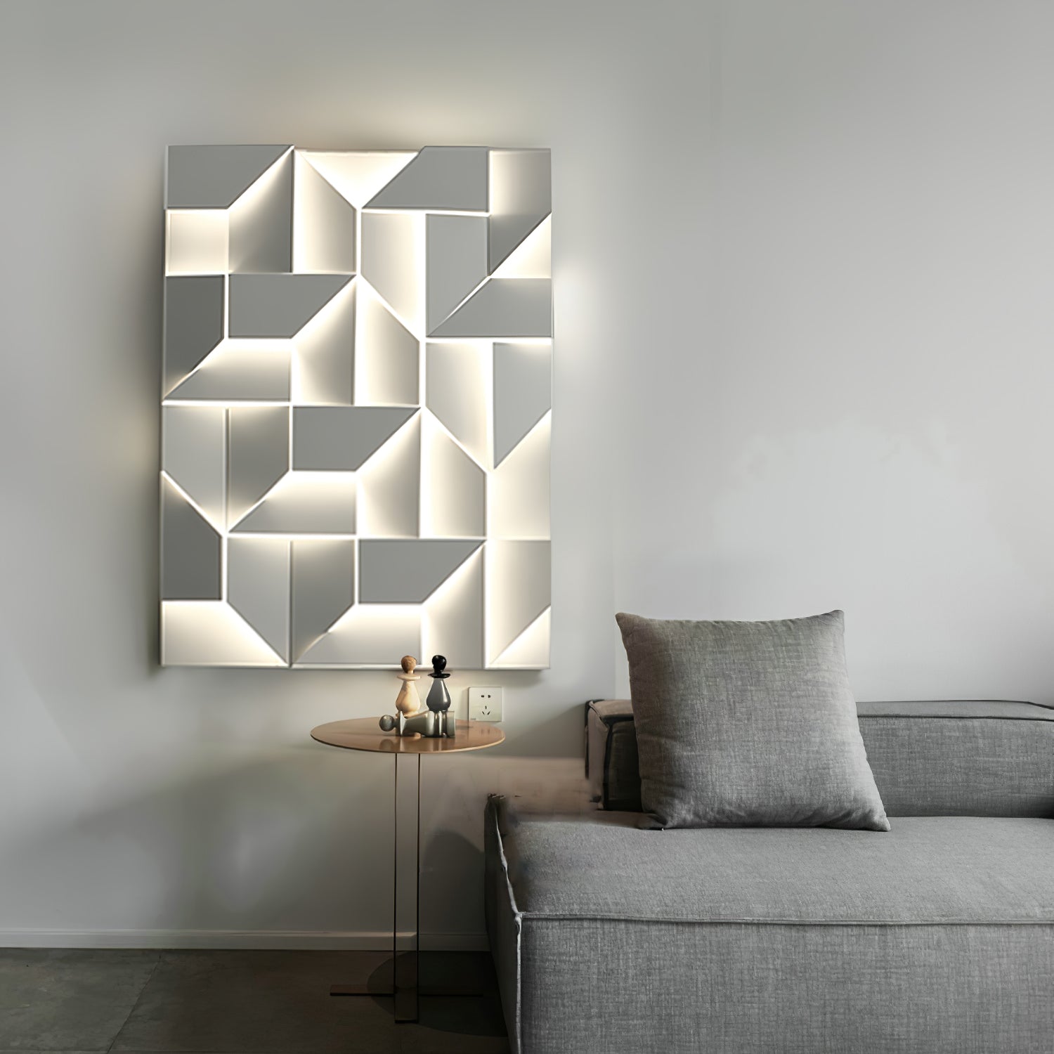 Wynor Shadows Grand Sconce Wall Lamp