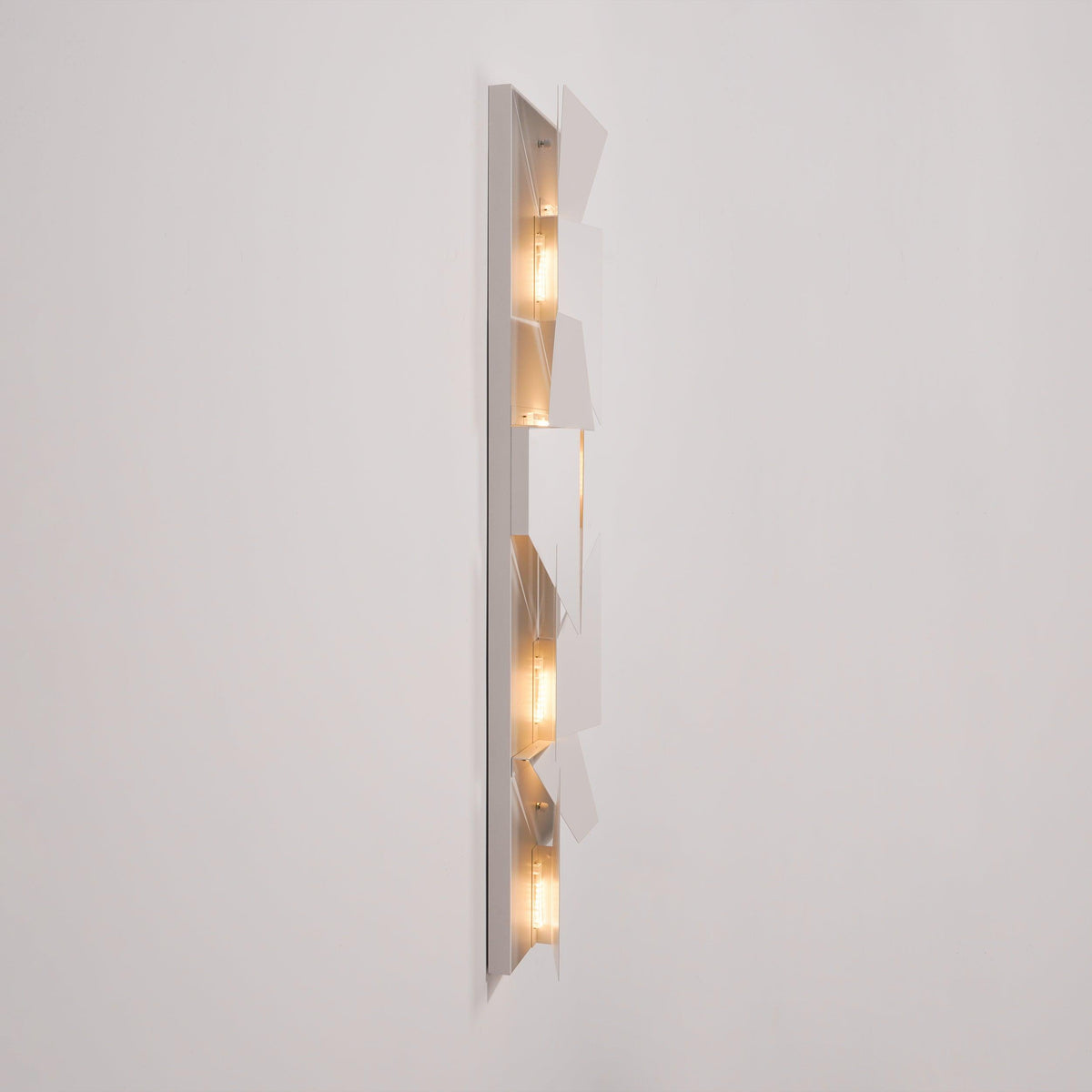 Arthaen Shadows Grand Sconce Wall lamp