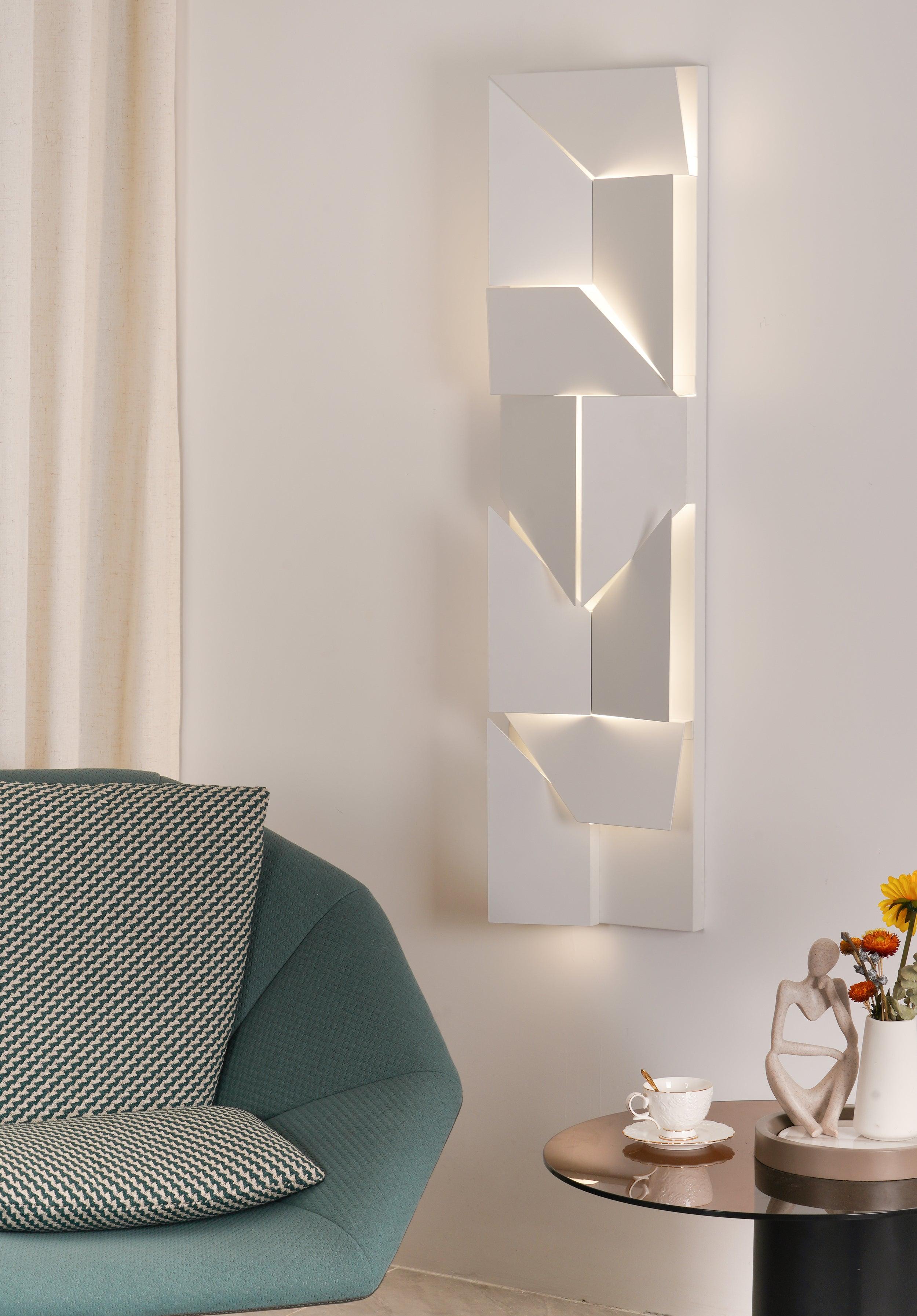 Wynor Shadows Grand Sconce Wall Lamp