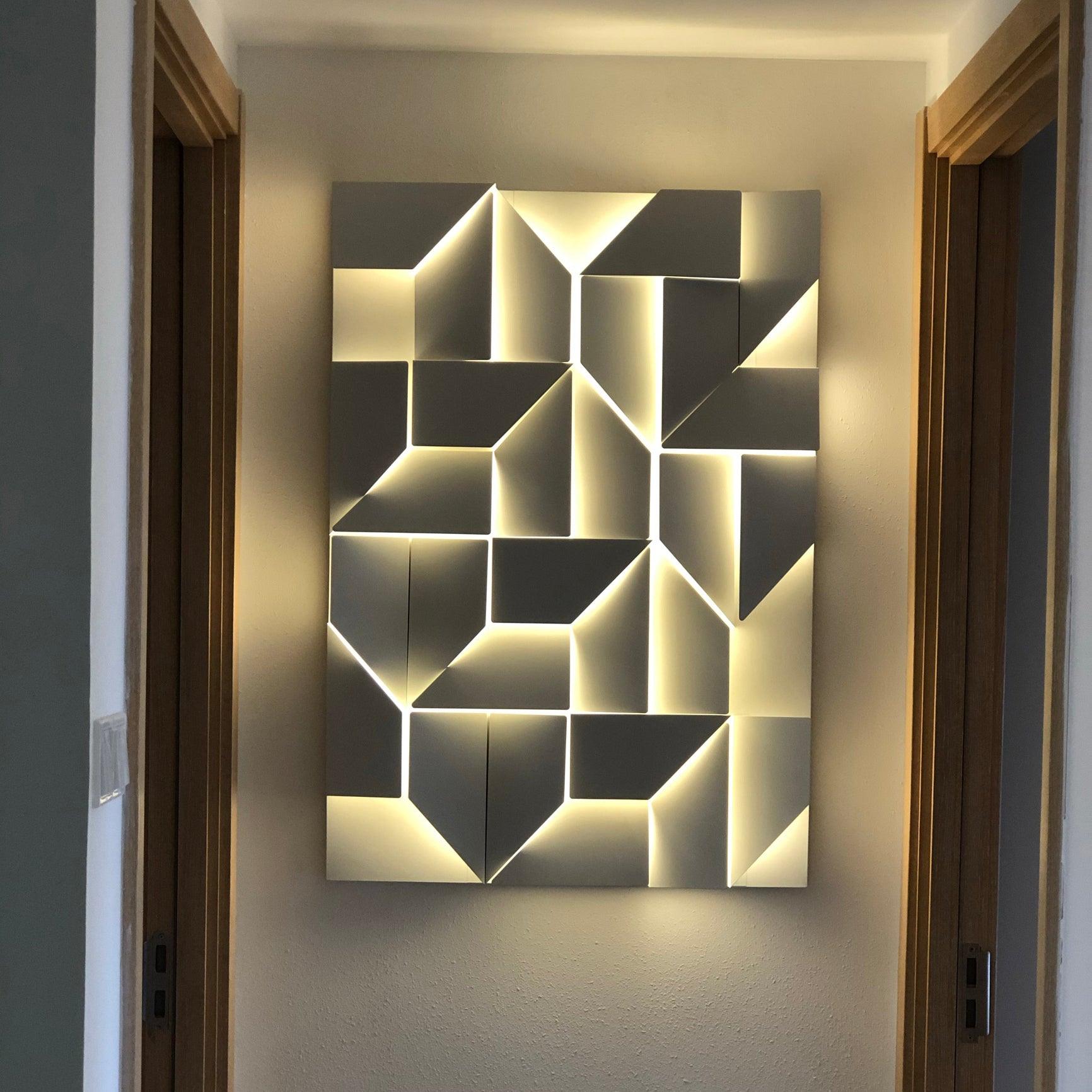 Deloza Shadows Rechargeable Grand Sconce Wall lamp