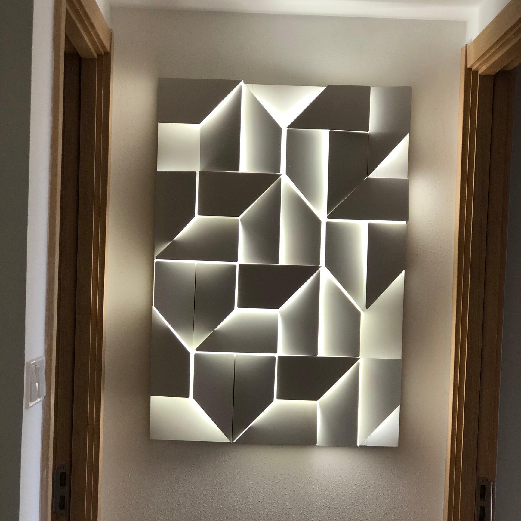 Deloza Shadows Rechargeable Grand Sconce Wall lamp