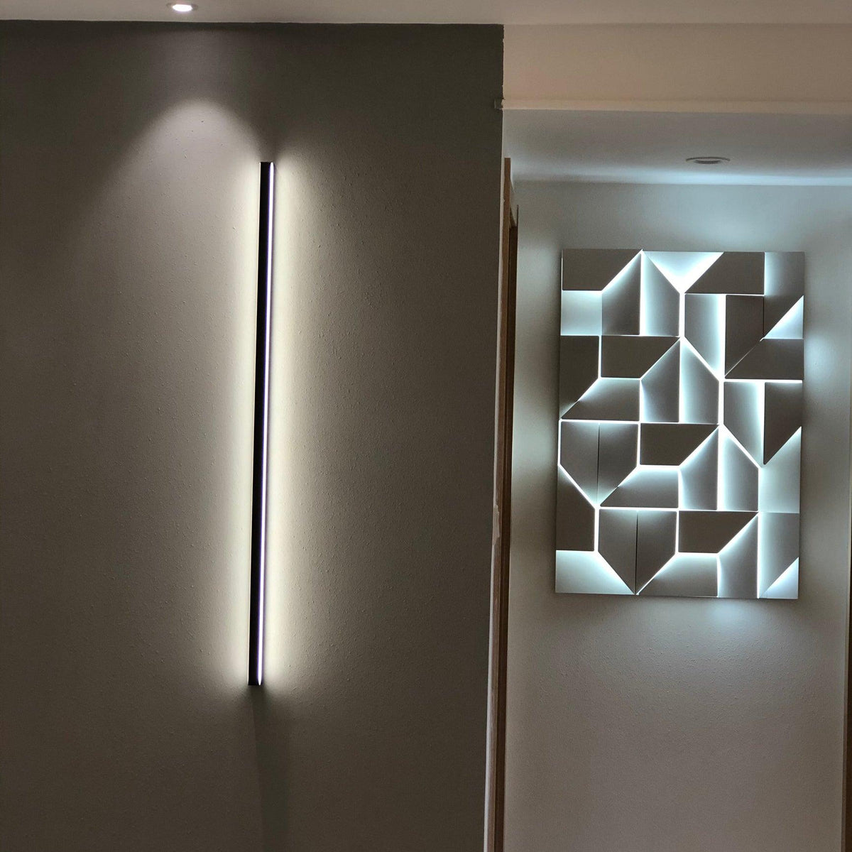Wynor Shadows Grand Sconce Wall Lamp