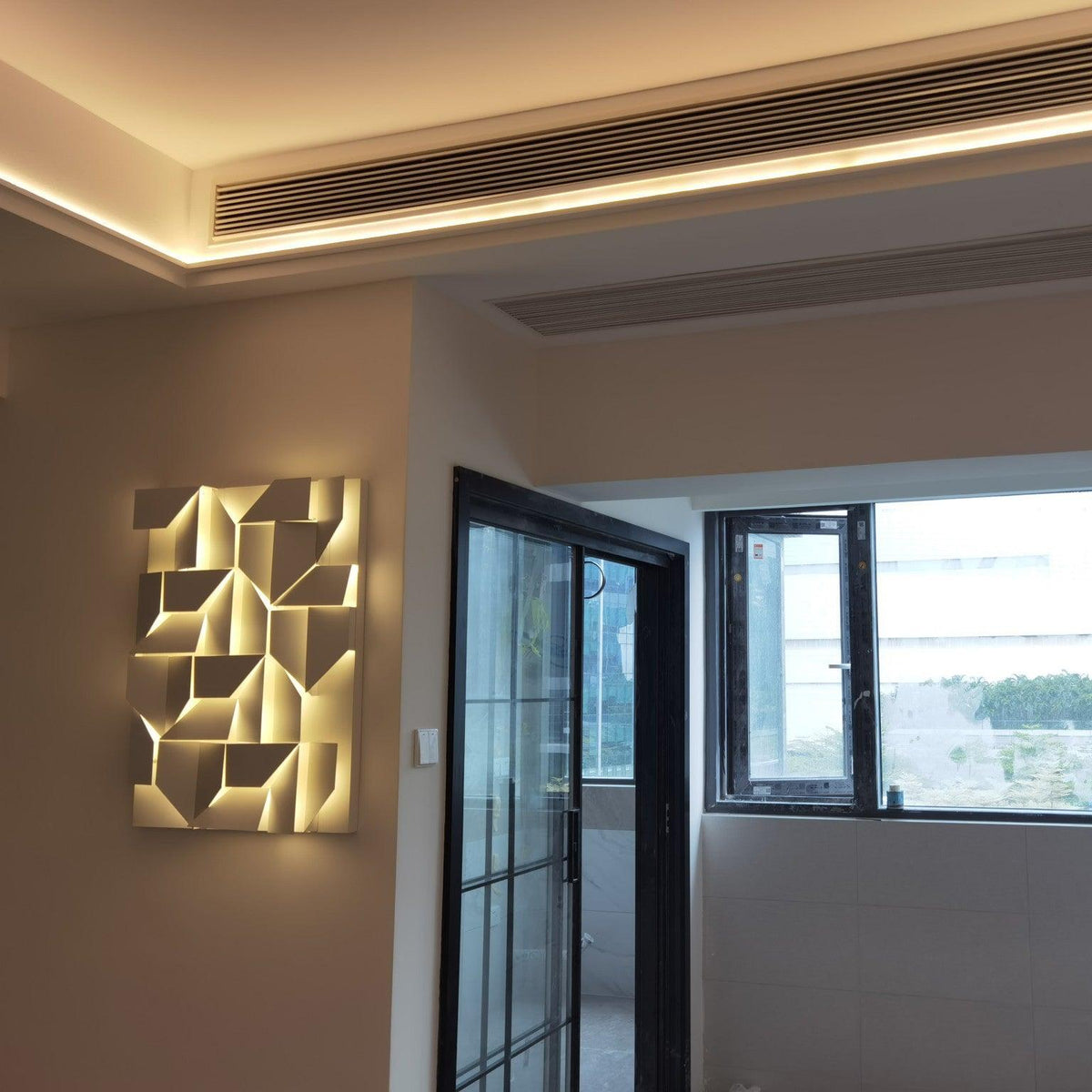 Arthaen Shadows Grand Sconce Wall lamp