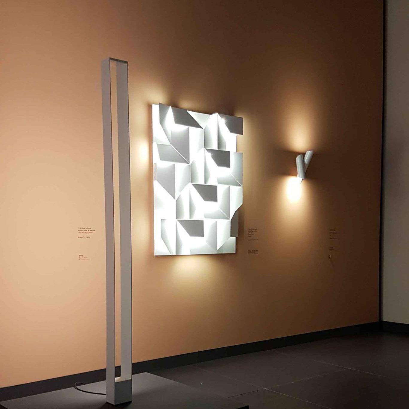 Deloza Shadows Rechargeable Grand Sconce Wall lamp