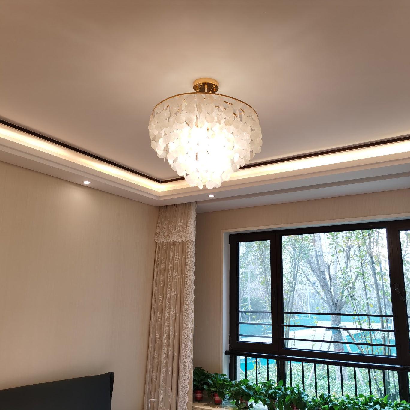 Esileth Postmodern Luxury Shell Wind Chime Chandelier
