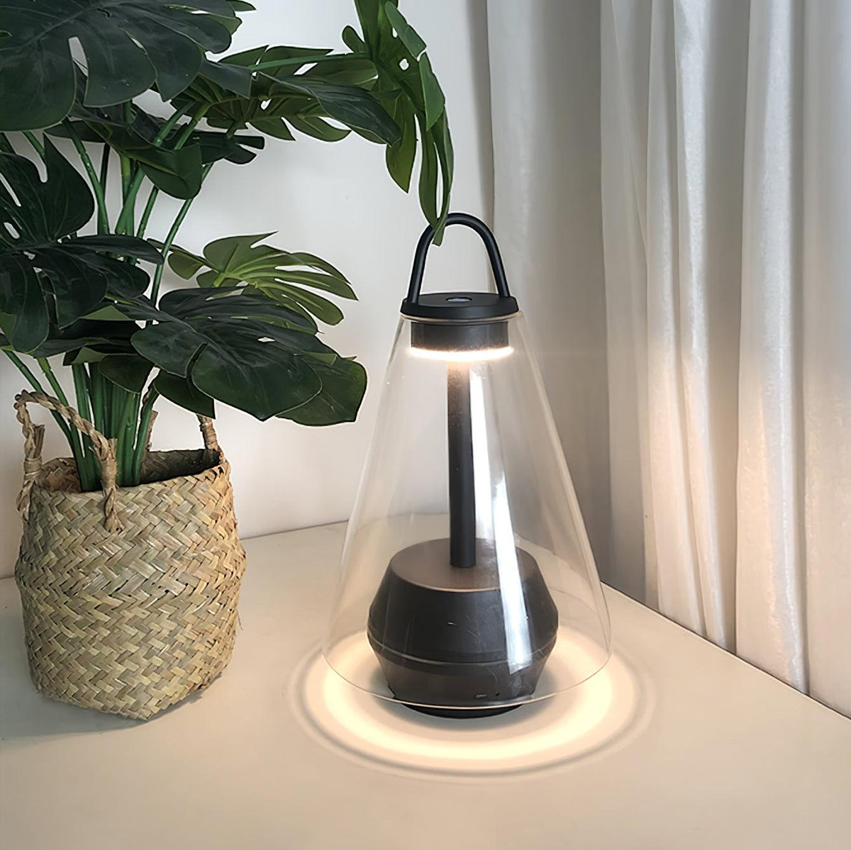 Emarir Scandinavian Glass Table Lamp
