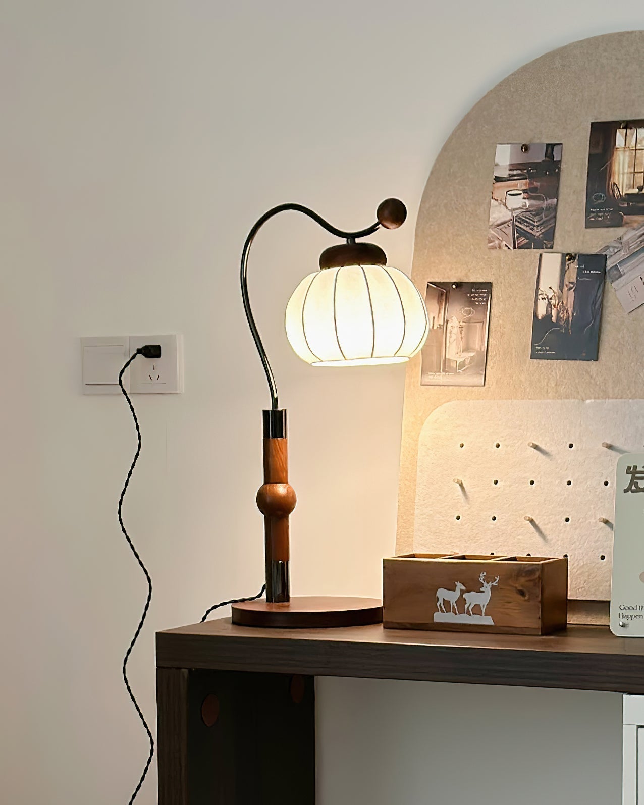 Zyran Silk Wood Retro Table Lamp