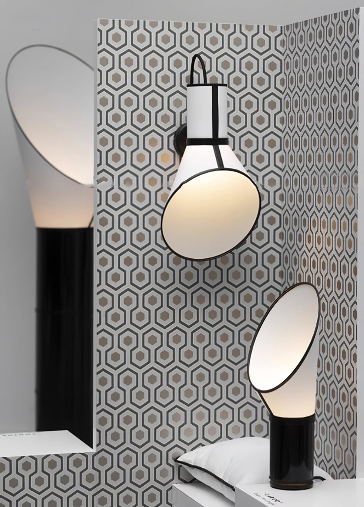 Celestrow Artful Outline Table Lamp