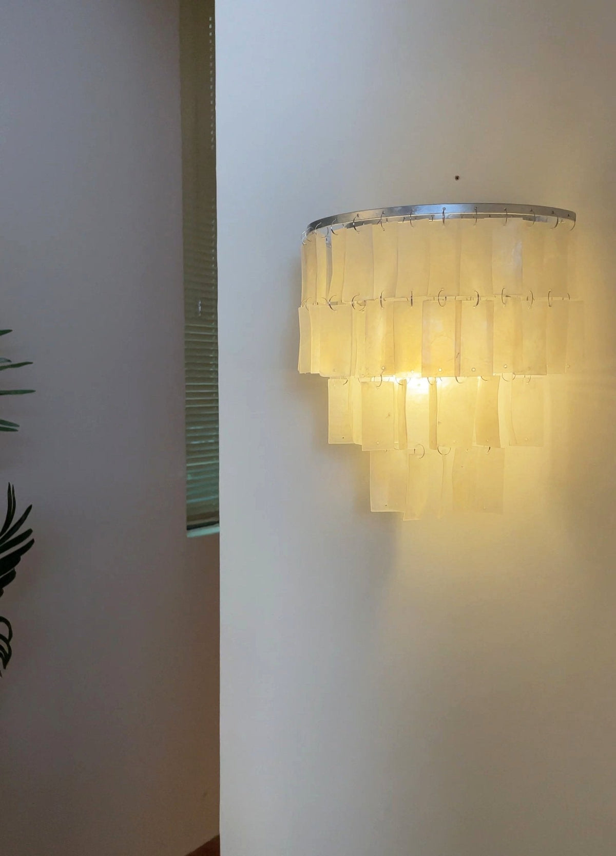 Vidoros Postmodern Luxury Shell Tiered Wall Lamp