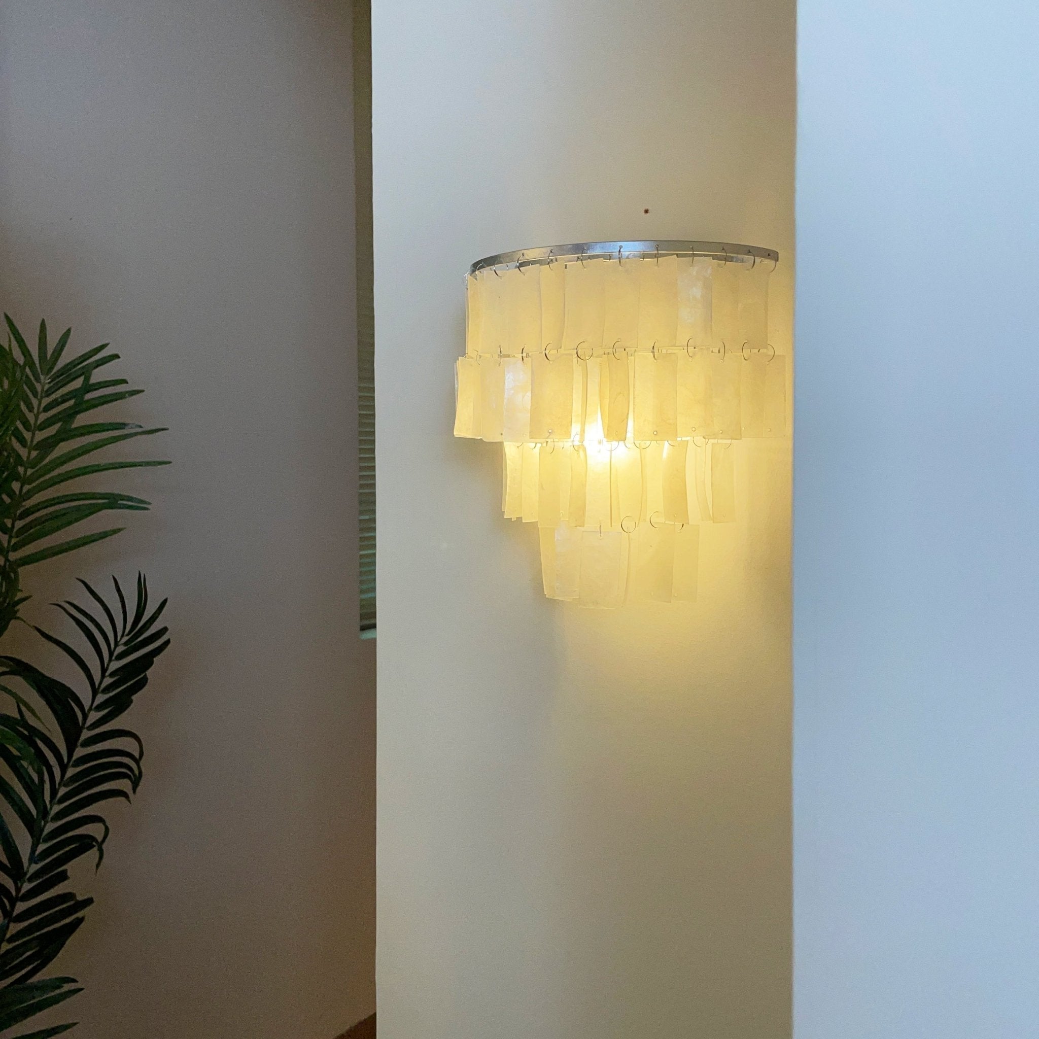 Vidoros Postmodern Luxury Shell Tiered Wall Lamp