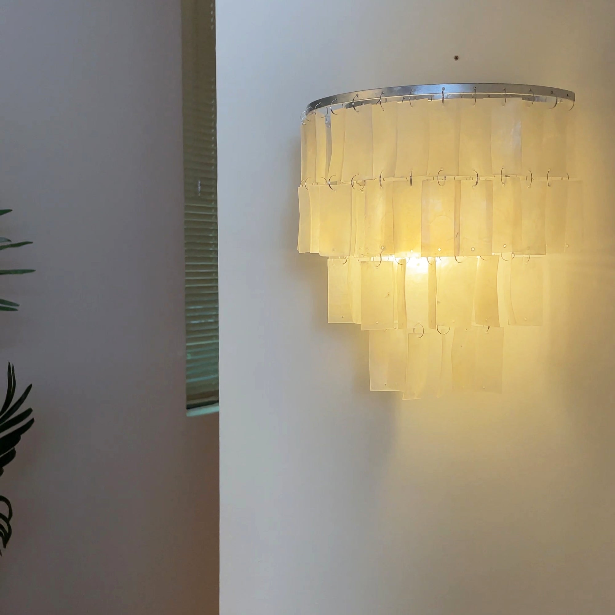 Vidoros Postmodern Luxury Shell Tiered Wall Lamp