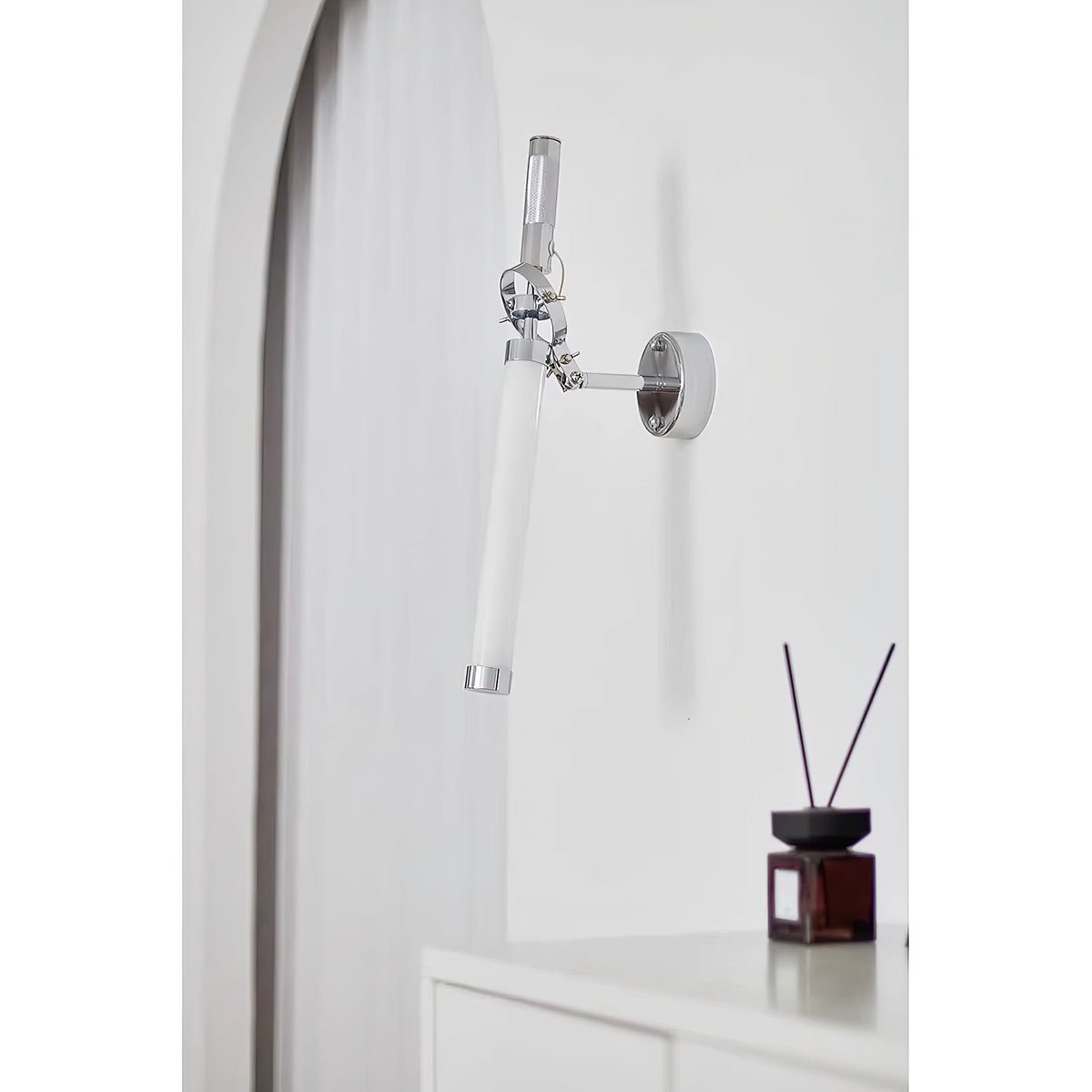Velerelle Wall Lamp