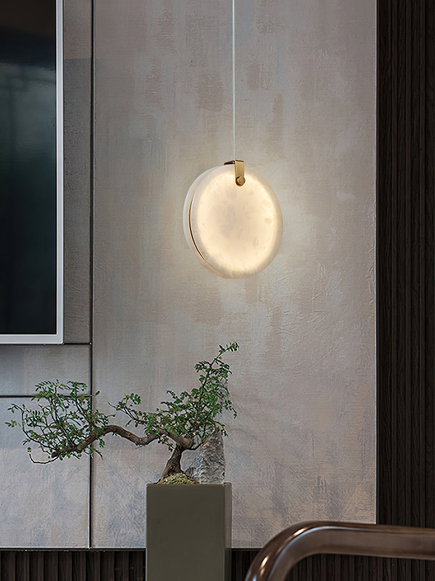 Nivaine Alabaster Pendant Light