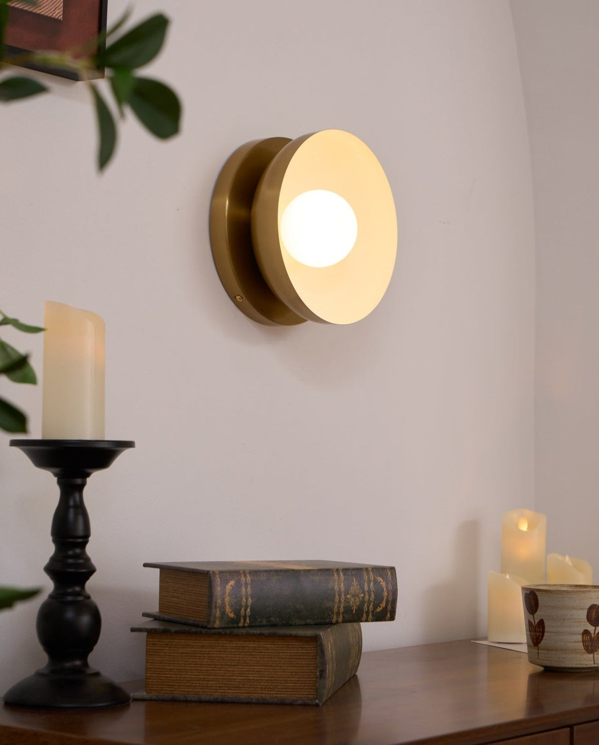 Eirearia Modern Minimalist Solar Eclipse Brass Glass Wall Light