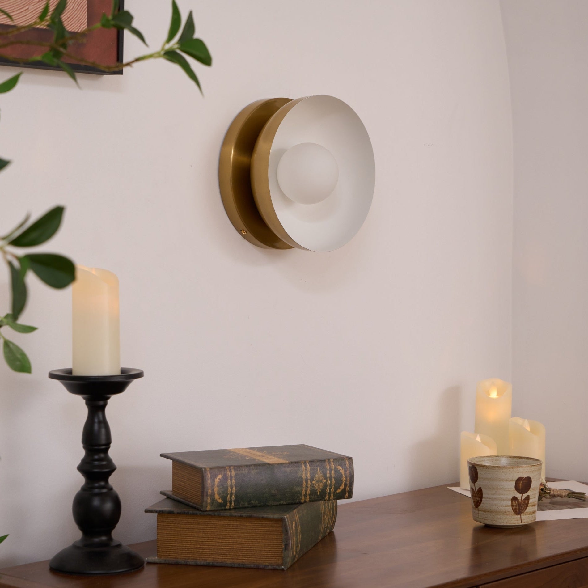 Eirearia Modern Minimalist Solar Eclipse Brass Glass Wall Light