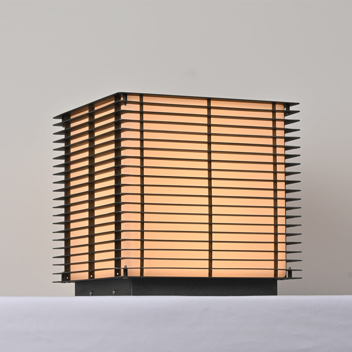 Eryon Solar Grid Outdoor Light