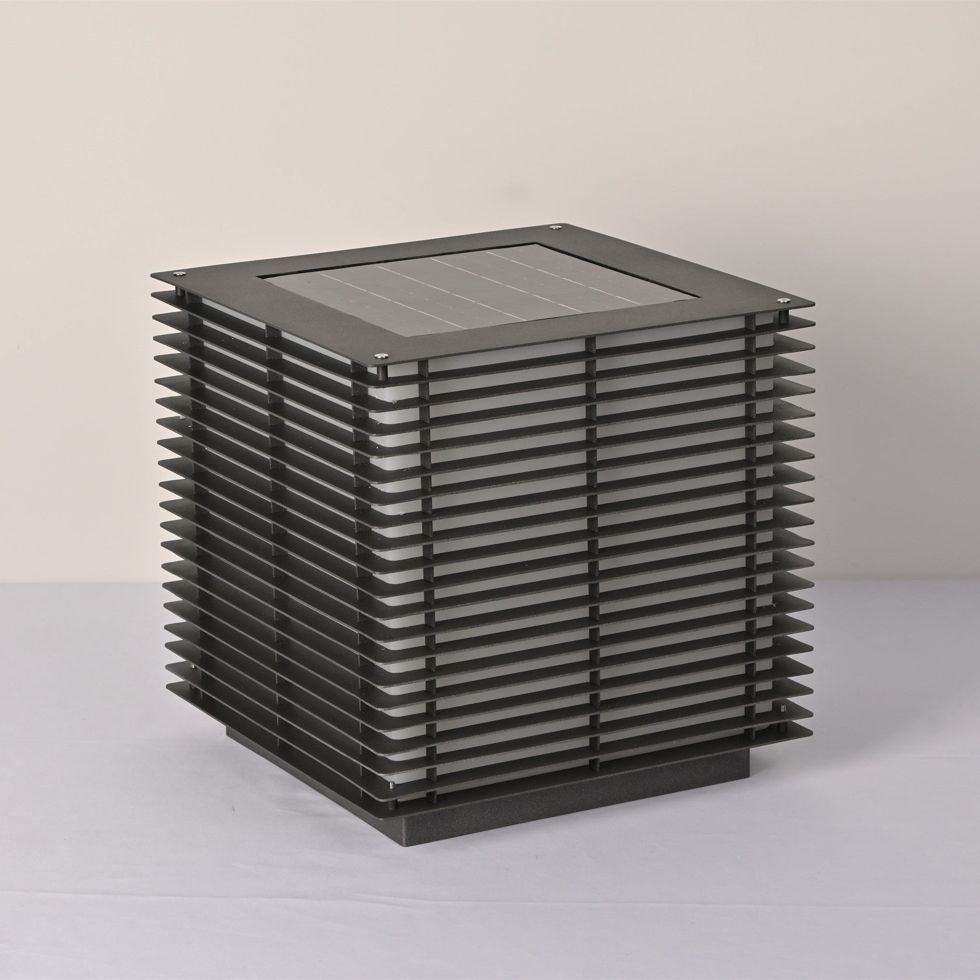 Eryon Solar Grid Outdoor Light
