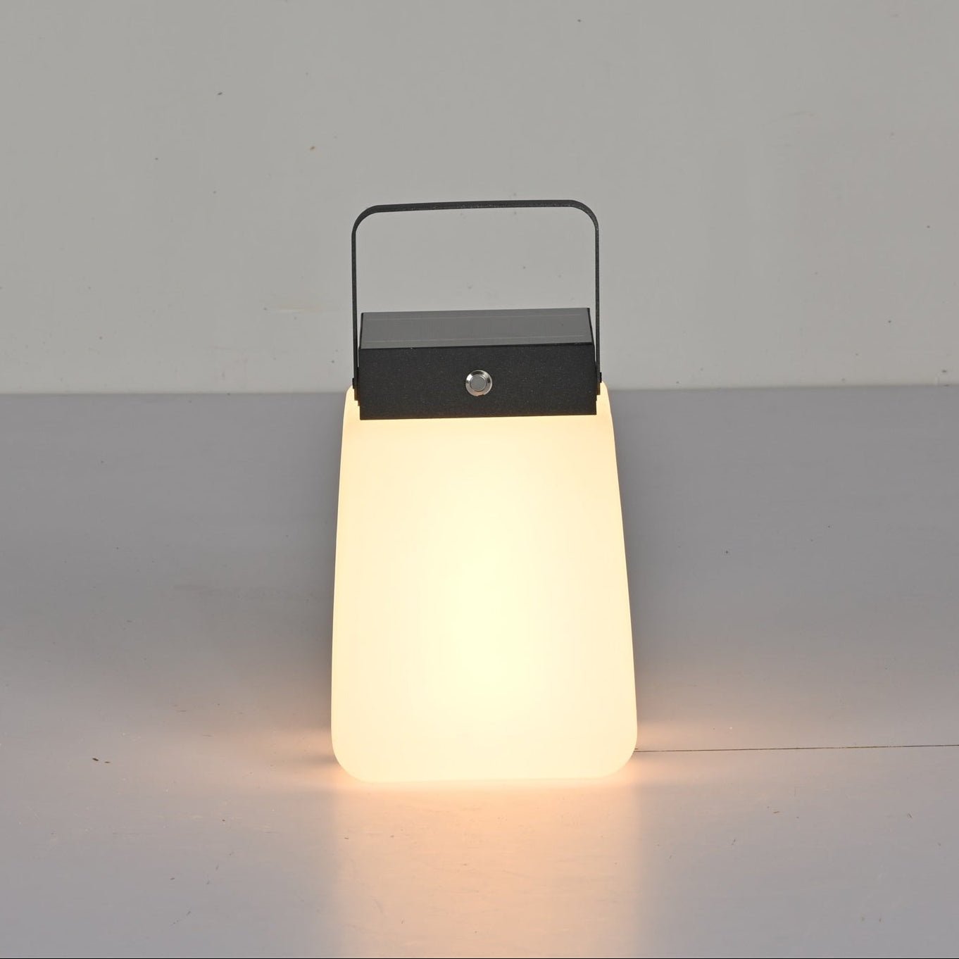 Dillon Minimalist PE Outdoor Light