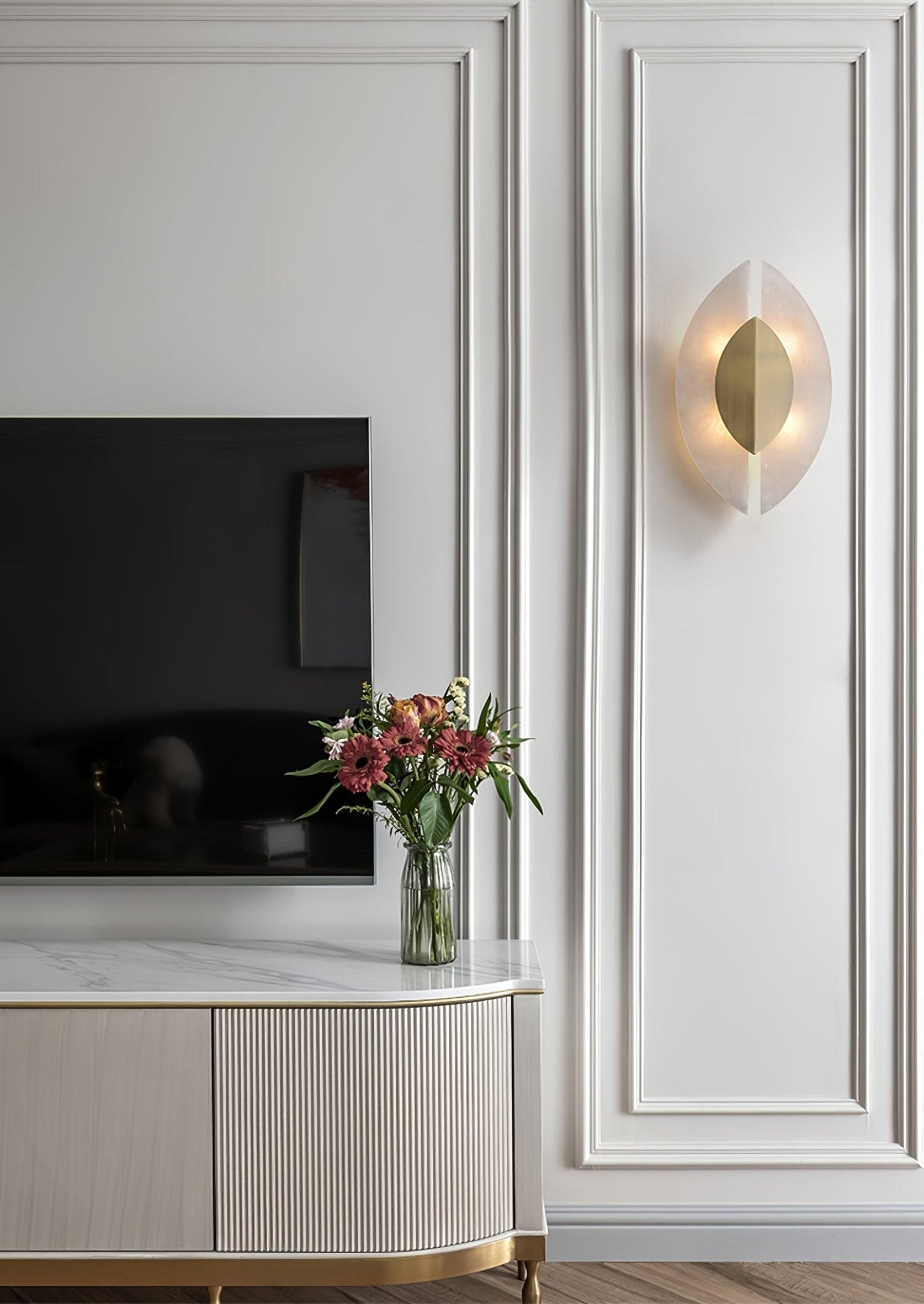 Avenanise Alabaster Wall Light