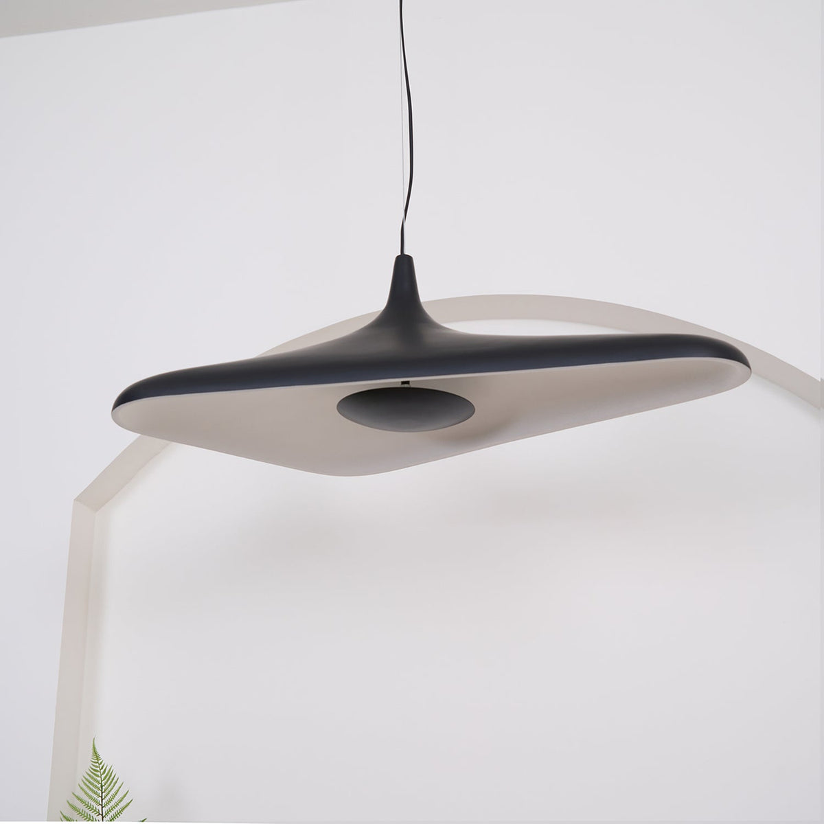 Noctis Soleil Noir Pendant Lamp