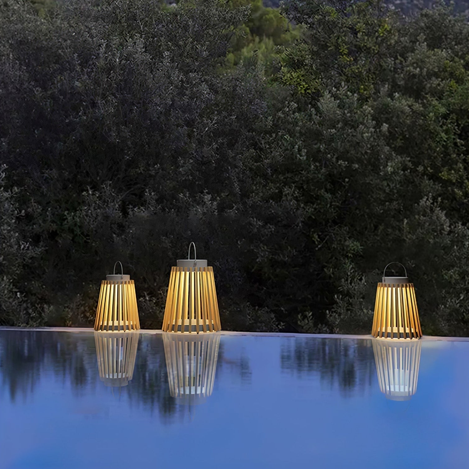 Hopt Solar Outdoor Lantern Lamp