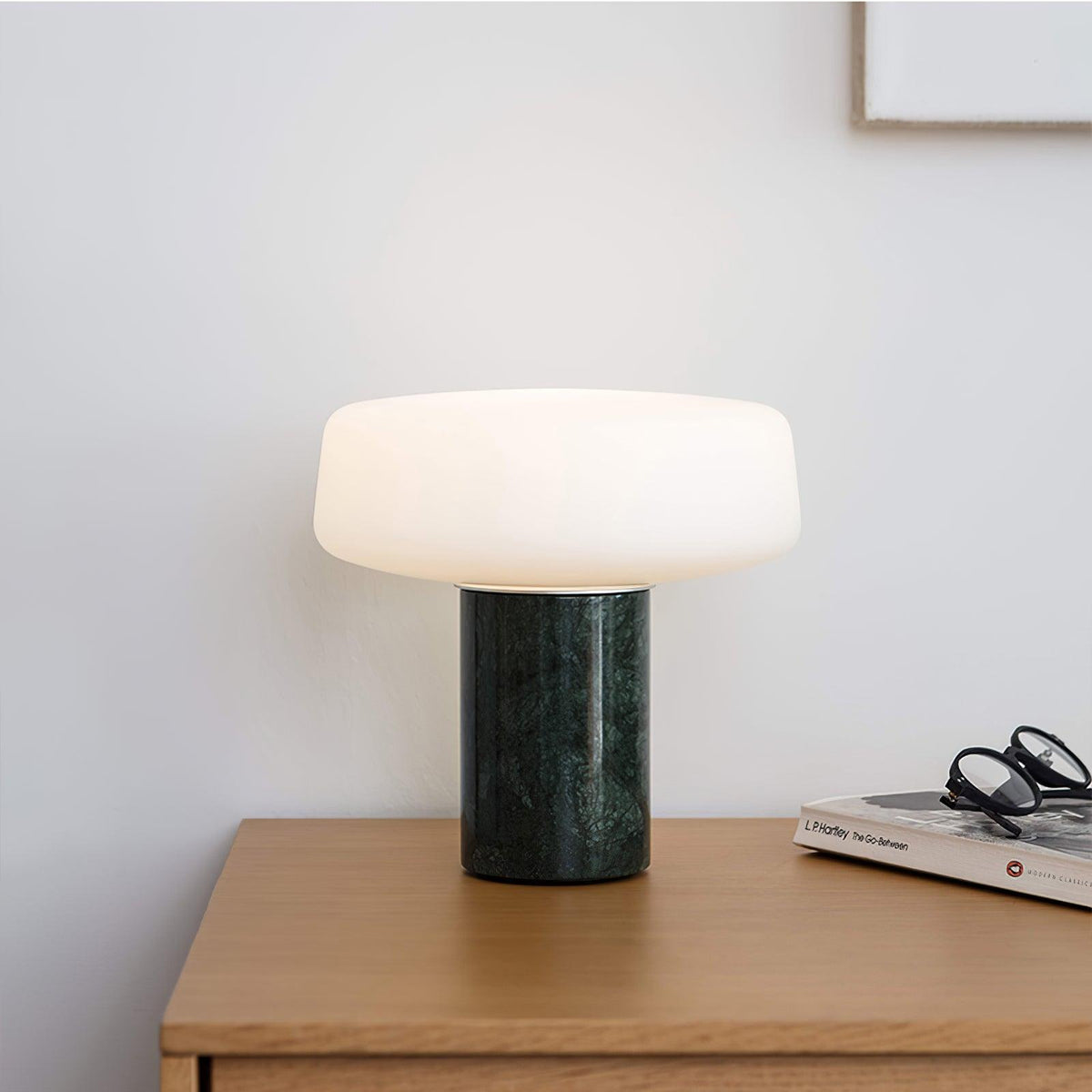 Erinilil Marble Base Table Lamp