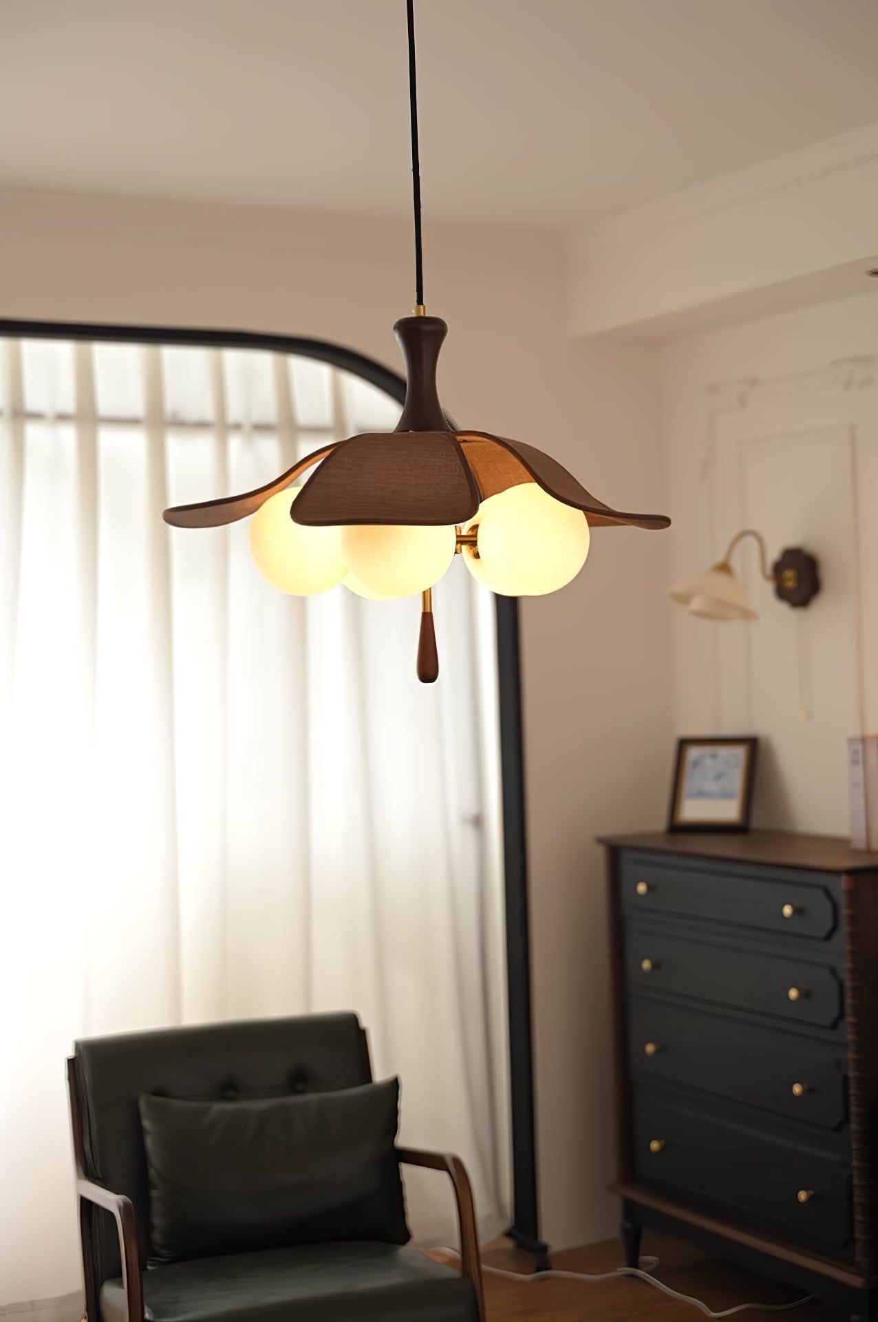 Briv Pendant Light