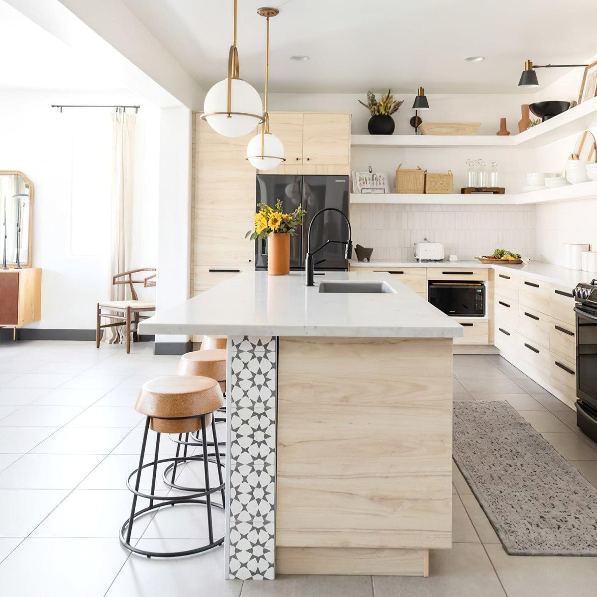Brandonis Modern Glass Pendant Light