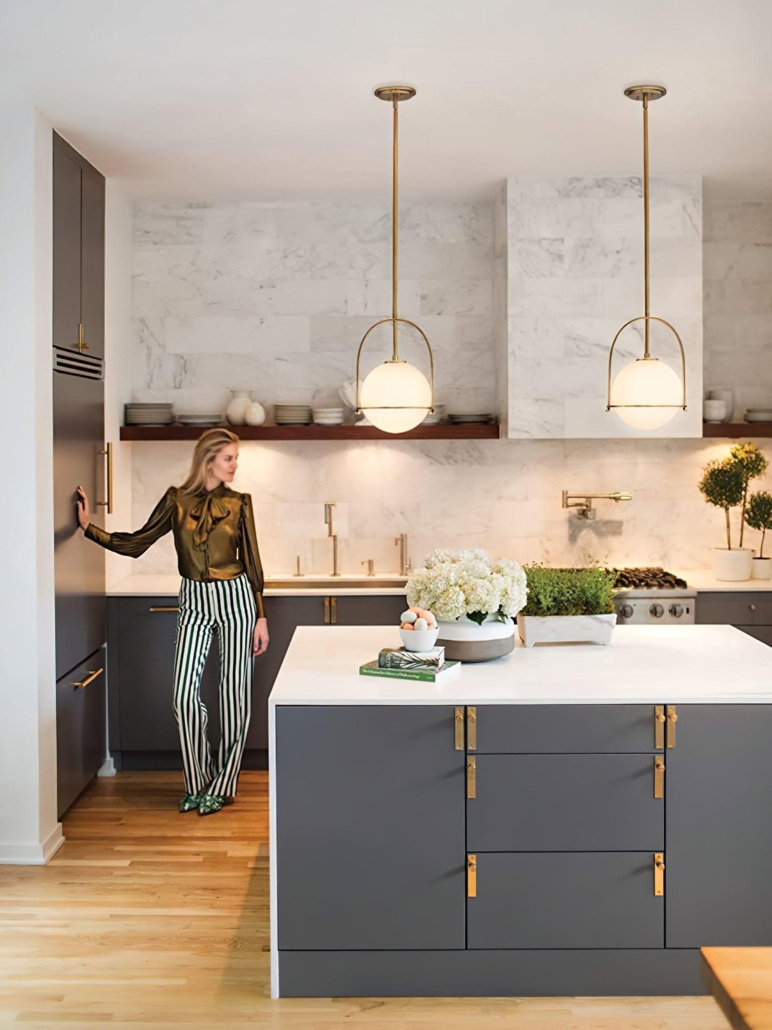 Brandonis Modern Glass Pendant Light