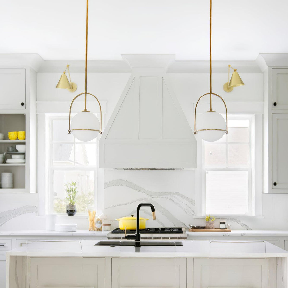 Brandonis Modern Glass Pendant Light