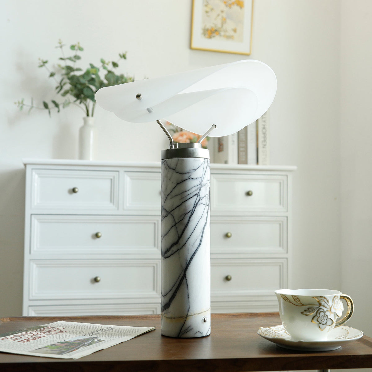 Lioraraine Table Lamp