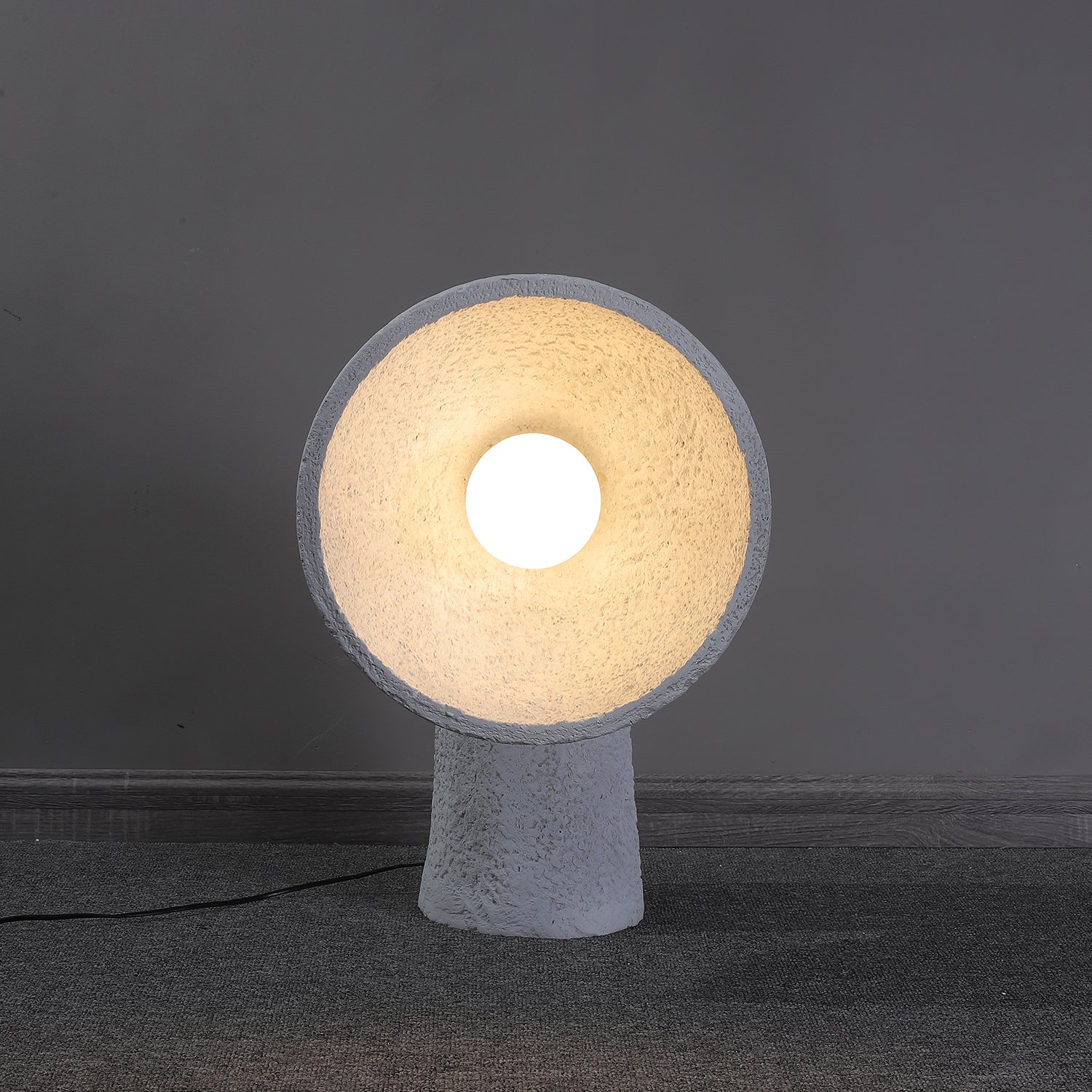 Arliris Concrete Table Lamp