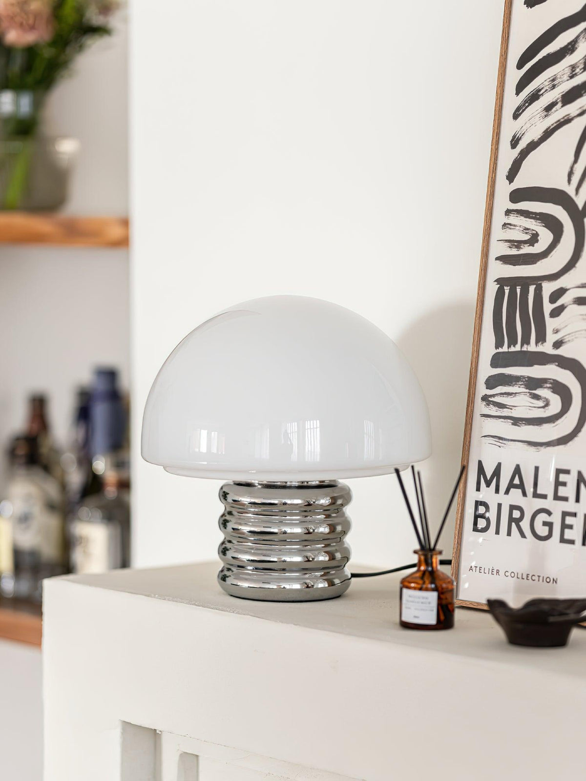 Ortvin Mminimalist Glass Table Lamp