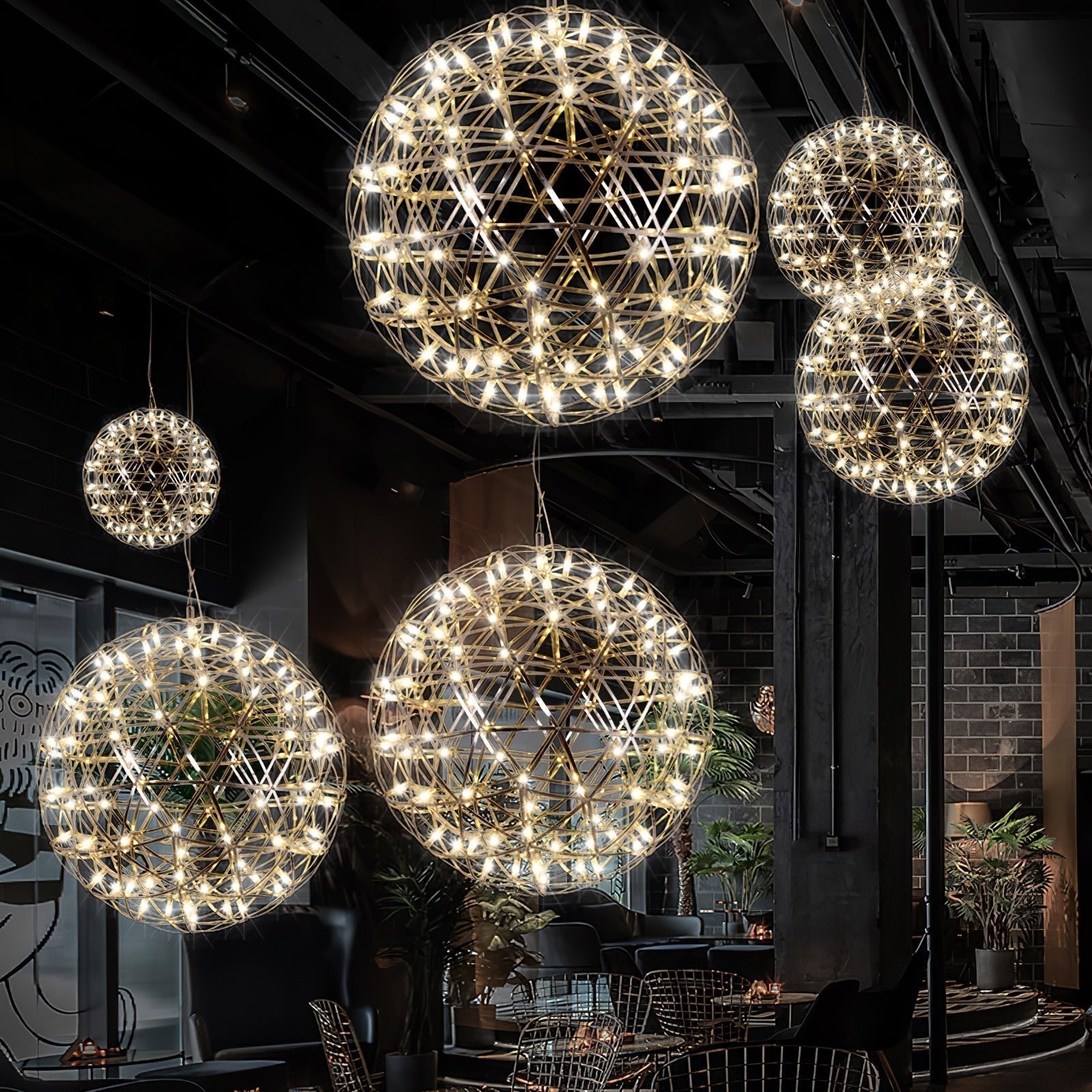 Sylvarin Gold Spark Ball Pendant Light