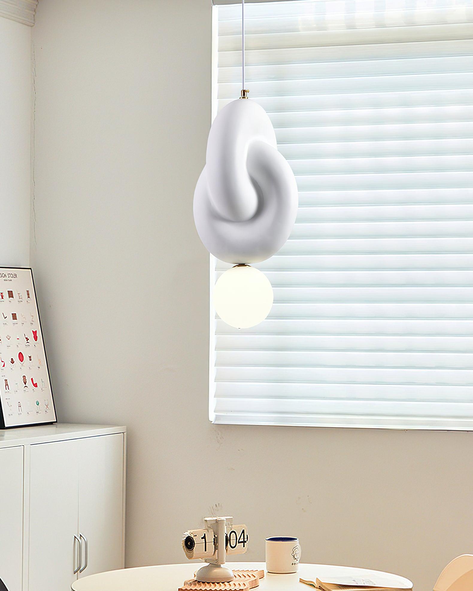 Tyev Individual Creativity Resin Glass Pendant Lamp