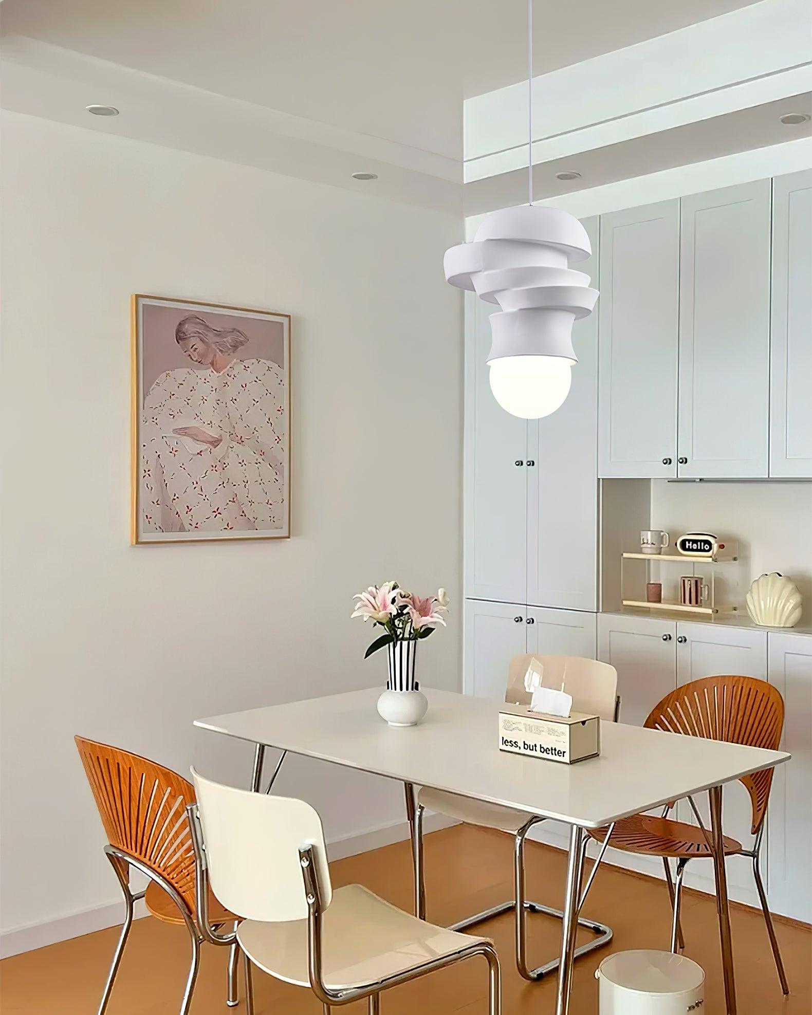 Tyev Individual Creativity Resin Glass Pendant Lamp