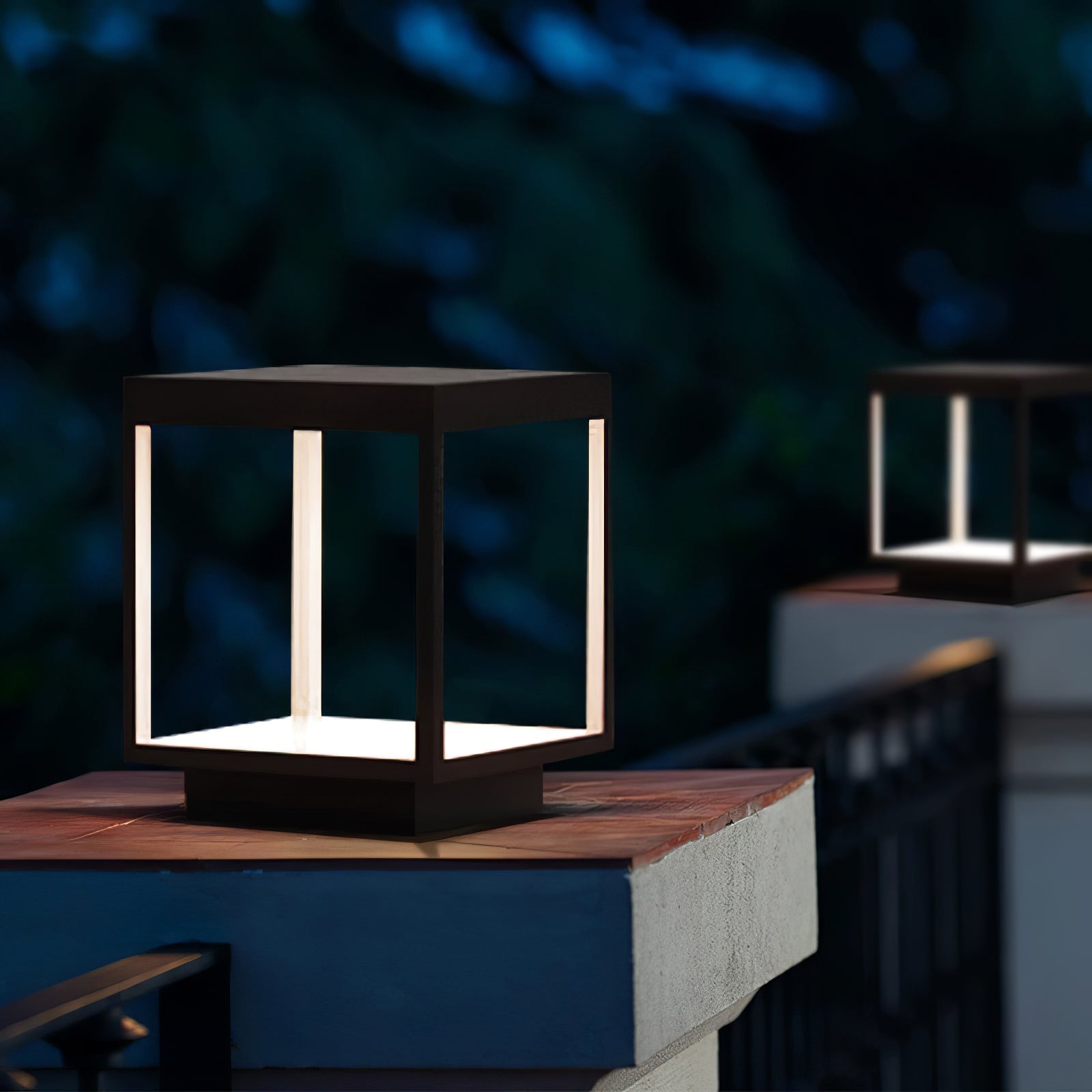 Odenis Steel Classic Table Lamp