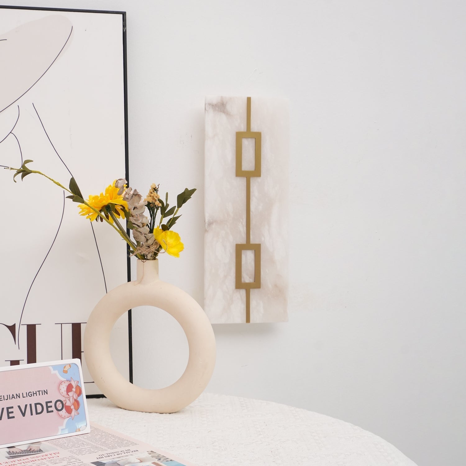 Alvelor Geometric Alabaster Wall Light